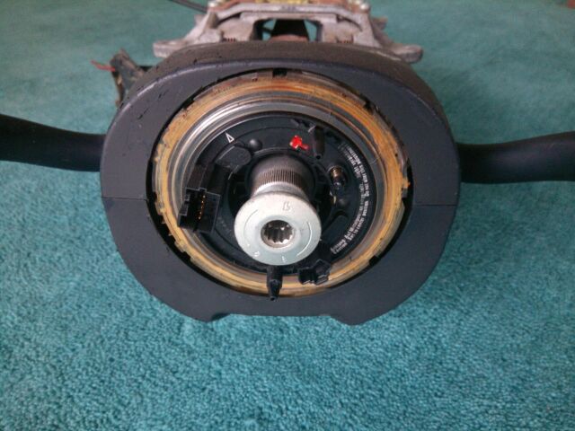 แกนพวงมาลัยพร้อมเคเบิ้ลเรียวและยกเลี้ยว Audi A4 B6 2.0-2.4 ปี 01-05 และ ช่องจุดบุหรี่คอนโซลเบรคมือ สีครีม ตรงรุ่น A4 B6 2.0-2.4 เก่านอกสภาพสวย รูปที่ 4