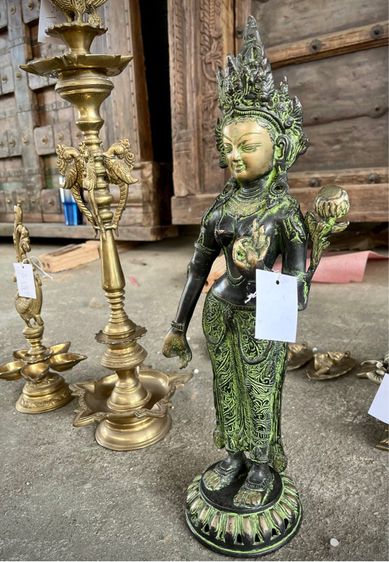นางอัปสรทองเหลืองอินเดีย Apsara brass statue รูปที่ 3