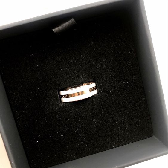 แท้100 พร้อมส่ง แหวน DW ring ลด80 อุปกรณ์ครบ มี2รุ่น แหวนแบรนด์เนม แหวนDW แหวนเพชร แหวนแฟชั่น แหวนdaniel แหวนคู่ แหวน รูปที่ 10
