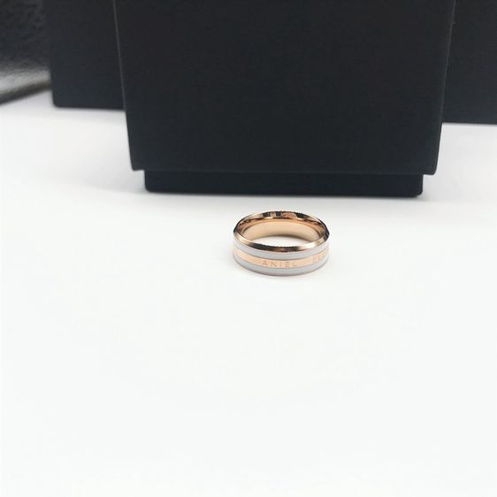 แท้100 พร้อมส่ง แหวน DW ring ลด80 อุปกรณ์ครบ มี2รุ่น แหวนแบรนด์เนม แหวนDW แหวนเพชร แหวนแฟชั่น แหวนdaniel แหวนคู่ แหวน รูปที่ 12