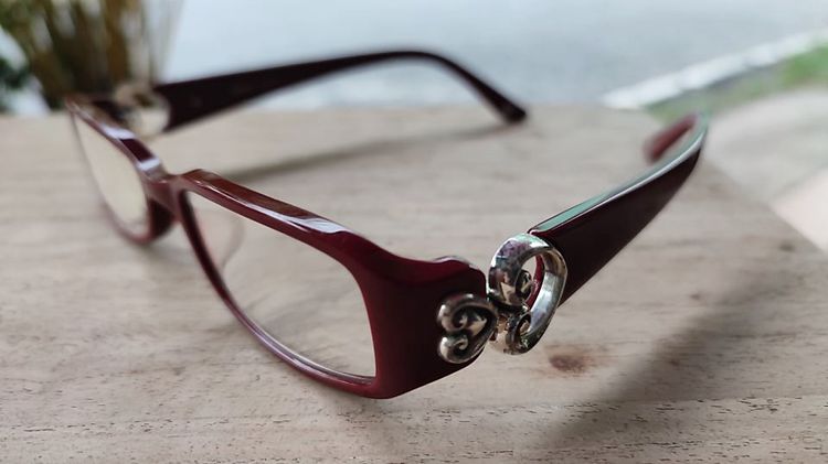 Brighton Balbao Heart eyeglasses size 49-18-140 mm Burgundy Frame กรอบแว่นตาของแท้มือสอง เอาไปเปลี่ยนเลนส์ตามสะดวกครับ สีแดงเบอร์กันดี้ ขาเป รูปที่ 7