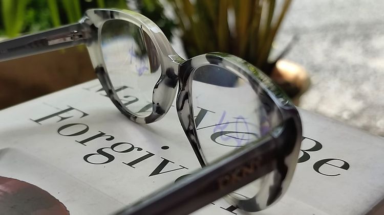 DKNY DY 4664 3671 Size 52-16-140 mm Donna Karan Eyeglasses Frames กรอบแว่นของแท้มือสอง รุ้นนี้เป็นรุ่นขายดี สีนี้ก้อเป็นสีขายดีเอาไปเปลี่ยนเ รูปที่ 9