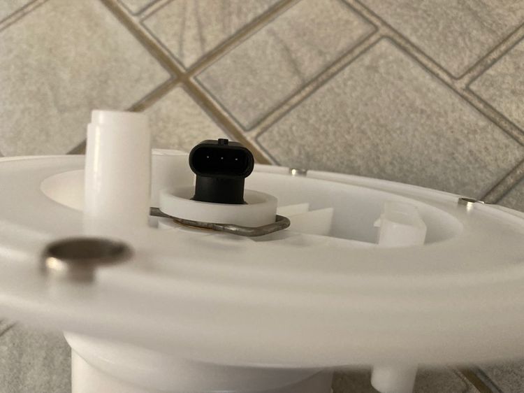 กรองน้ำมันเบนซิน Benz Fuel Filter Pump Assembly W212 W204 W221  Part 2214701890 221470189005 221470189028 Park sensor A2125420018 รูปที่ 10