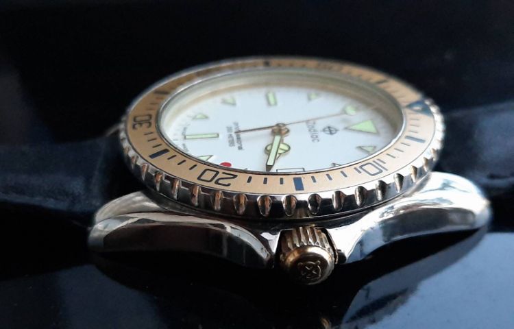 นาฬิกาสปอร์ทดำน้ำ Zodiac รุ่น Professional 200เมตร รุ่นหายาก รูปที่ 6