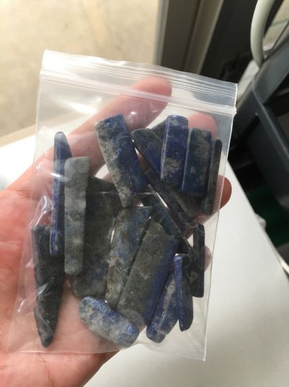 ไคยาไนต์ kyanite หินธรรมชาติ สีฟ้าเข้มขัดมัน รูปที่ 1