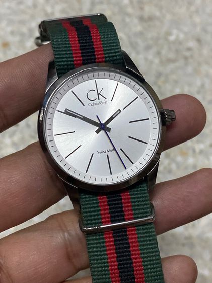 นาฬิกายี่ห้อ Calvin Klein (Ck) สวิสเมด ของแท้มือสอง สายผ้าเปลี่ยนมาใหม่ 1700฿ รูปที่ 1