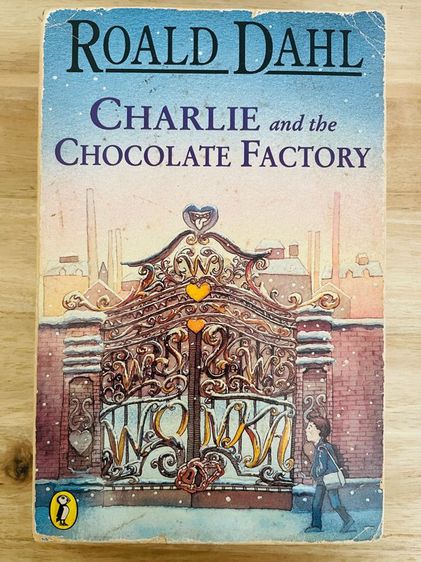ชาลีกับโรงงานช็อกโกแลต หนังสือภาษาอังกฤษ รูปที่ 1