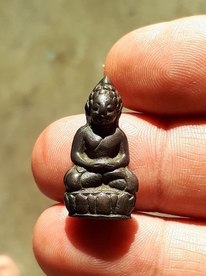 พระชัยวัฒน์ท่านเจ้ามา วัดสามปลื้ม พิมพ์ล้มลุก เนื้อออกสำริด สภาพเยี่ยม สวย ซึ้ง คลาสสิค เข้มขลัง สร้างน้อยหายากมาก พุทธคุณครอบจักรวาลทั้งเมต