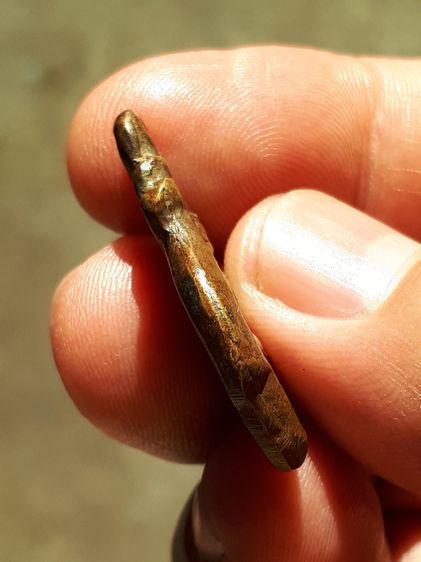 เรื่องพุทธคุณ และประสบการคงไม่ต้องพูดถึง เพราะถ้าไม่ดี ไม่แน่จริง ราคาคงไม่พุ่งสูงระดับนี้สำหรับเหรียญหล่อทองเหลืองเล็ก ๆ องค์หนึ่ง รูปที่ 4