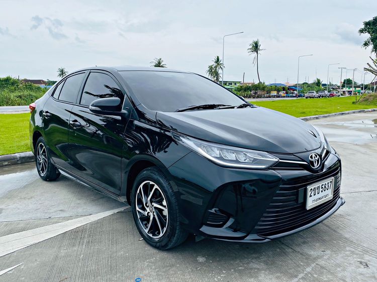 Toyota Yaris ATIV 2021 1.2 S Sedan เบนซิน ไม่ติดแก๊ส เกียร์อัตโนมัติ ดำ รูปที่ 1