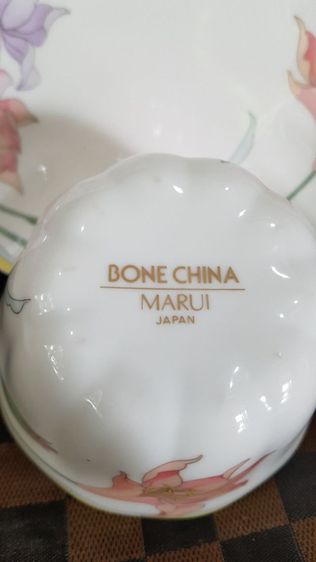 ชุด แก้วกาแฟ BONE CHINA MARUI JAPAN  สีขาวลายดอกลิลลี่ รูปที่ 4