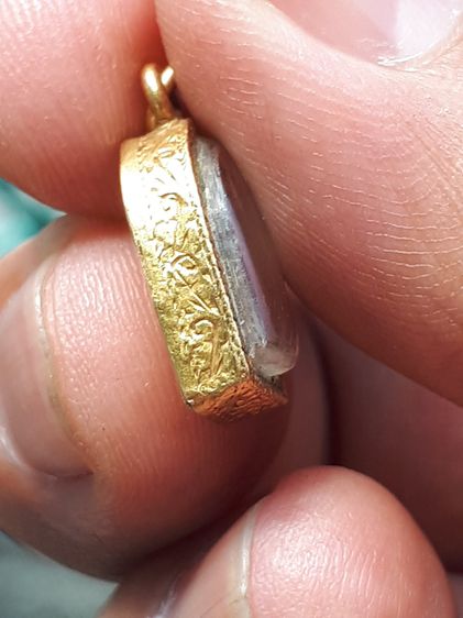 พระปรกใบมะขาม หลวงปู่ทิม เนื้อเงิน ปี2517 วัดละหารไร่ ระยอง สวย เก่า เลี่ยมทอง   พระปรกใบมะขาม หรือ ปรกองค์จ้อย แม้องค์พระมีขนาดเล็ก จิ๊วแต รูปที่ 8