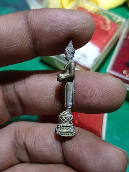 เหรียญหล่อโบราณหลวงพ่อวัดบ้านแหลม รุ่น มหาลาภเสาร์ 5 รูปที่ 4