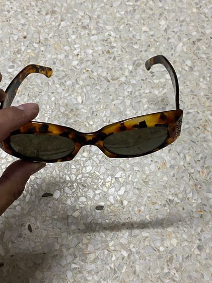 แว่นตา Sting  made in italy มือสอง เลนส์กันแดด เฟรมลายกระ  1200฿ รูปที่ 4