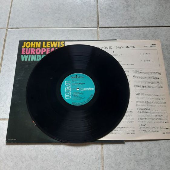 แผ่นเสียง12นิ้วศิลปินแจ๊สระดับโลก
John lewis จอห์น ลูวิส  รูปที่ 2