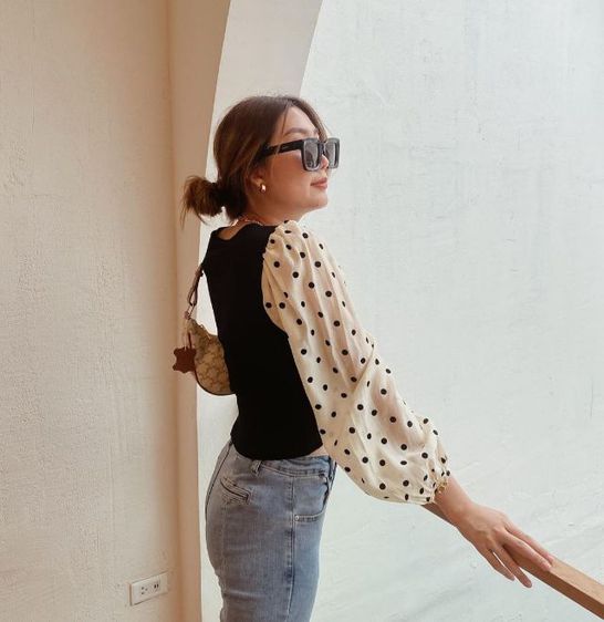 ส่งต่อ เสื้อผ้านิต แขนพองลายจุด รูปที่ 3