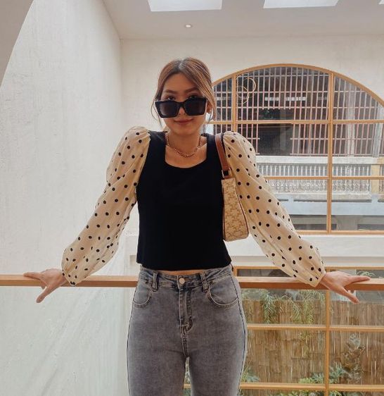 ส่งต่อ เสื้อผ้านิต แขนพองลายจุด รูปที่ 4