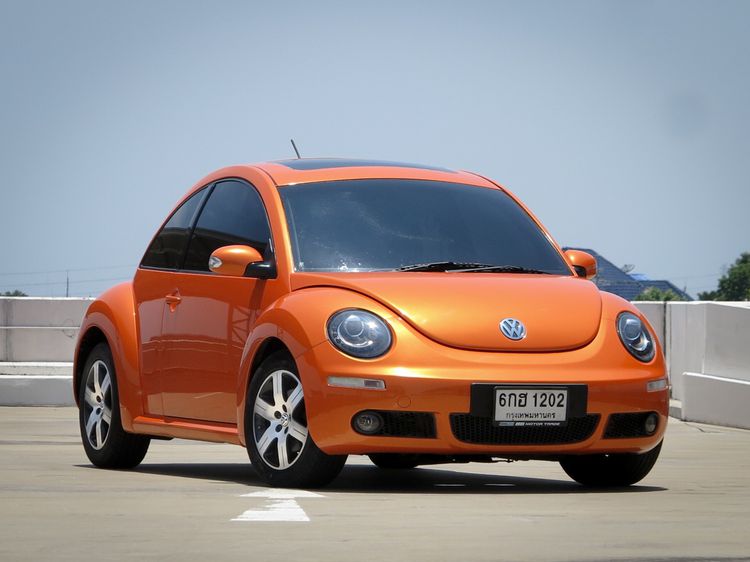 รถ Volkswagen New Beetle 2.0 สี ส้ม