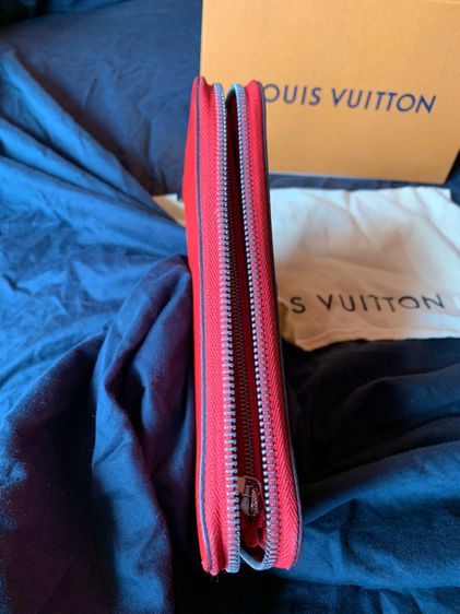 Louis Vuitton Zippy Wallet สีแดง หนัง Epi รูปที่ 8