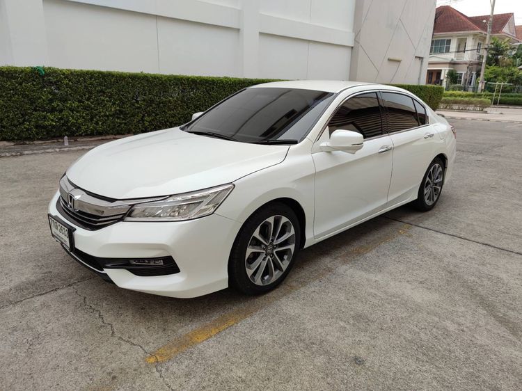 Honda Accord 2018 2.0 EL i-VTEC Sedan เบนซิน ไม่ติดแก๊ส เกียร์อัตโนมัติ ขาว
