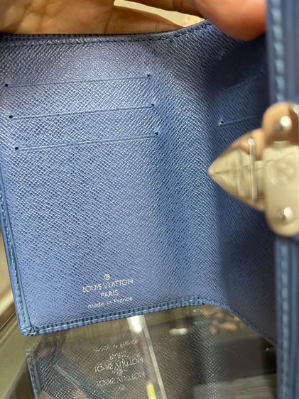 กระเป๋าสตางค์ Louis Vuitton LV Koala หนัง epi สีน้ำเงิน สภาพเยี่ยม discont. แล้ว รูปที่ 3