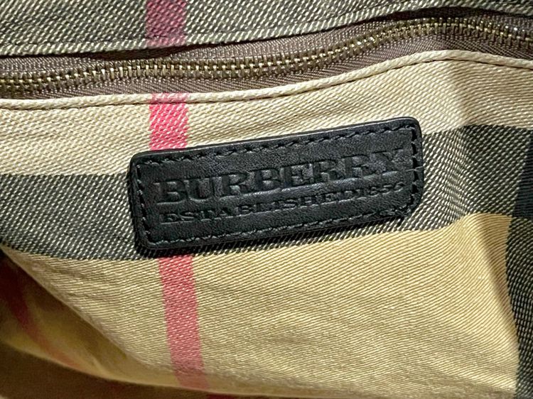 กระเป๋า Burberry ทรงหมอน ผ้าลายซิกเนเจอร์ สไตล์วินเทจ รูปที่ 15