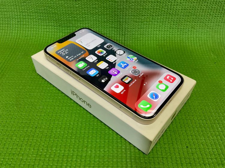 iPhone13 256gb สีขาว สภาพดีมาก สุขภาพแบต100 ประกันศูนย์ไทยเหลือเย่อะ รูปที่ 1