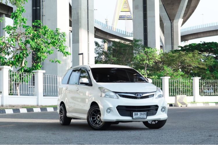TOYOTA AVANZA 1.5 S AT ปี12