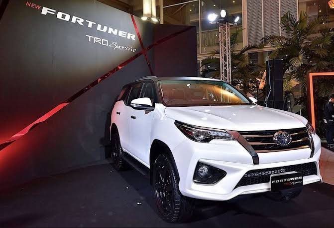 กันชนหน้า หลัง Toyota Fortuner รุ่น TRD 2015 2016 2017 2018 2019 2020 ของแท้มือสอง รูปที่ 18