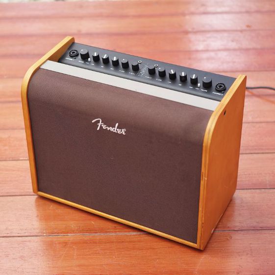 Fender A oustic 100 แอมป์ รูปที่ 1