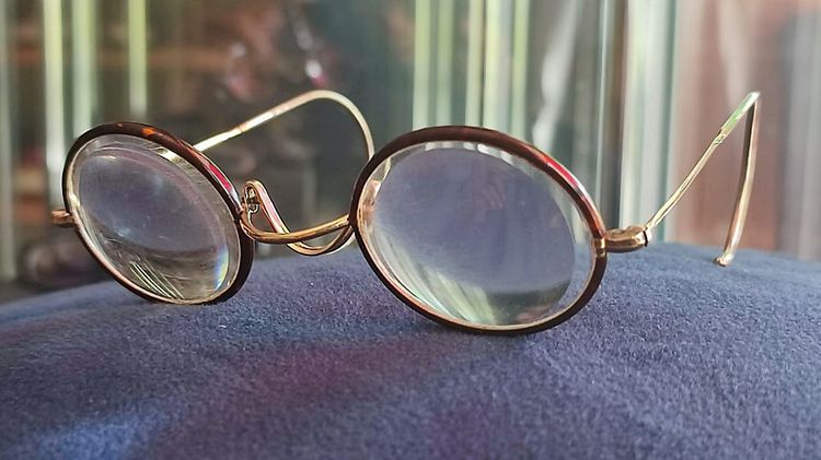 1930 Art Deco Antique Gold 14 K Faux Tortoise Shell Spectacles Glasses made in England แว่นโบราณ อายุร่วม 100 ปี ผลิตที่อังกฤษ ใน ช่วง คศ 19 รูปที่ 6