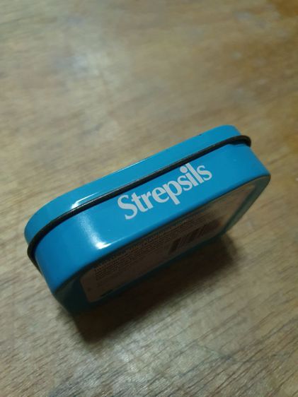 กล่องเหล็กสังกะสี Strepsils (สเตร็ปซิล) รุ่นเก่า สีฟ้าอ่อน ปี 1998 ใบที่1 รูปที่ 7