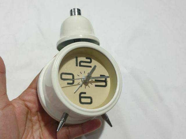 นาฬิกาปลุกวินเทจ สีขาว แบบตั้ง  งานดีไซด์เกร๋ๆแต่คลาสสิค รูปที่ 5