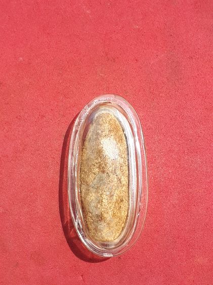 พระกรุวัดพลับ พิมพ์วันทาเสมา เนื้อผง เนื้อออกขาวอมเหลือง เนื้อแห้ง แตกลาน เป็นธรรมชาติ สวย สมบูรณ์ เก่า หายาก องค์นี้สวย แท้ดูง่าย เลี่ยมเดิ รูปที่ 2