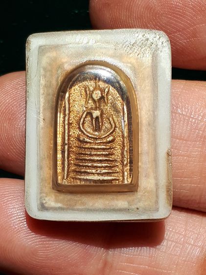 พระสมเด็จ วัดเกศไชโย พิมพ์คะแนน 6 ชั้น รุ่นแรก เนื้อผง หลังเรียบ ขนาดเล็ก มีมวลสาร พิมพ์สวย ชัดเจน มวลสารครบ สวย แห้ง เหี่ยว ยุบย่น เนื้อหาม รูปที่ 6