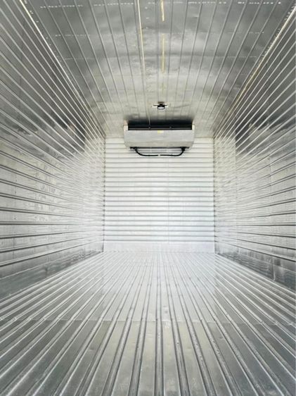 ตู้เย็น ISUZU FRR 210 เเรง ตู้เย็น อู่เบิ้มเเปดริ้ว พร้อมเครื่องทำความเย็นอุณหภูมิ-11องศายาว 5.60 เมตรปี61 รูปที่ 6