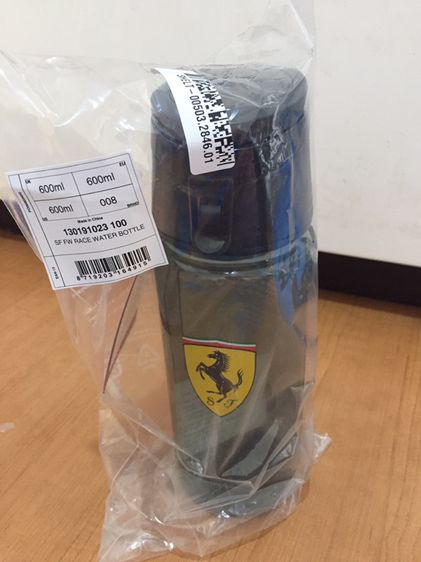 ขวดน้ำ Ferrari ลิขสิทธิ์แท้ ขนาด 600 ml รูปที่ 1