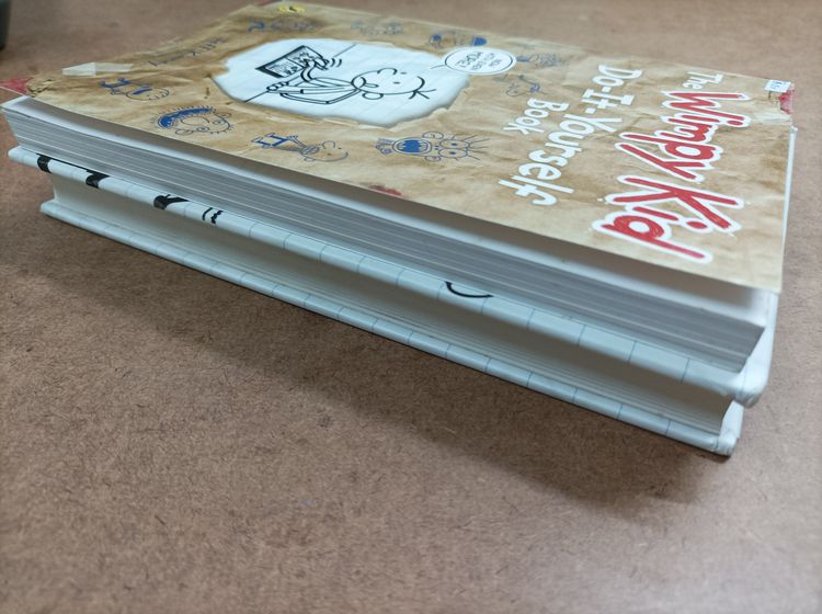 หนังสือ Wimpy Kid Movie Diary + The Wimpy Kid (Do-It-Yourself Book) by Jeff Kinney 2 เล่ม รูปที่ 3