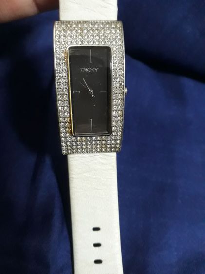 ขาว นาฬิกา DKNY แท้ ดีไซน์สวย สภาพดีมาก