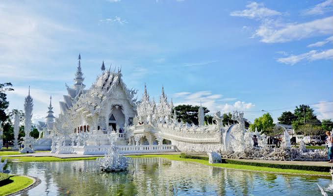 หมวกกันน๊อก 750ปี เชียงราย พร้อมคำอวยพร “ จงมีสติ ขับขี่ปลอดภัย โดยอาจารย์ เฉลิมชัย วัดร่องขุ่น รูปที่ 10