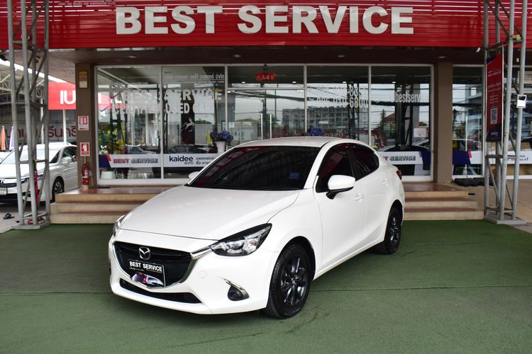 Mazda Mazda 2 2019 1.3 High Connect Sedan เบนซิน ไม่ติดแก๊ส เกียร์อัตโนมัติ ขาว