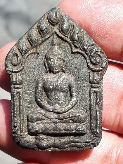 พระขุนแผนผงพรายกุมาร หลังแบบรูปเหมือน บล็อกแรกๆ ยุคต้น ปี 25xx เนื้อผง แห้ง เหี่ยว บล็อคชาวบ้าน หลวงปู่ทิม วัดละหารไร่ จ.ระยอง ผิวมะระ สร้าง รูปที่ 3