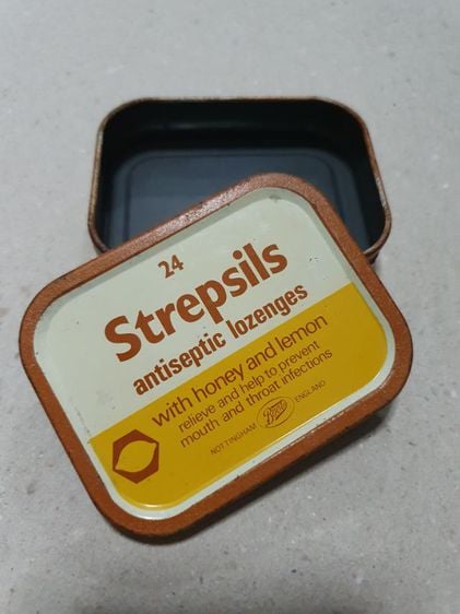 กล่องเหล็กสังกะสี Strepsils (สเตร็ปซิล) รุ่นเก่า สีน้ำตาลอ่อน ปี 1982 (แรร์ไอเทม) รูปที่ 4
