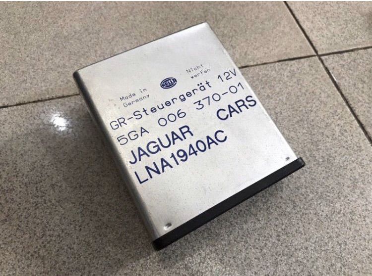 อะไหล่ Jaguar XJ6 X300 กล่องควบคุมเกียร์ HELLA LNA1940AC กล่องเกียร์ LHE2400AD 005 รูปที่ 2