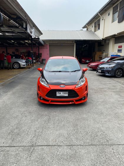 รถ Ford Fiesta 1.5 Sport สี ส้ม
