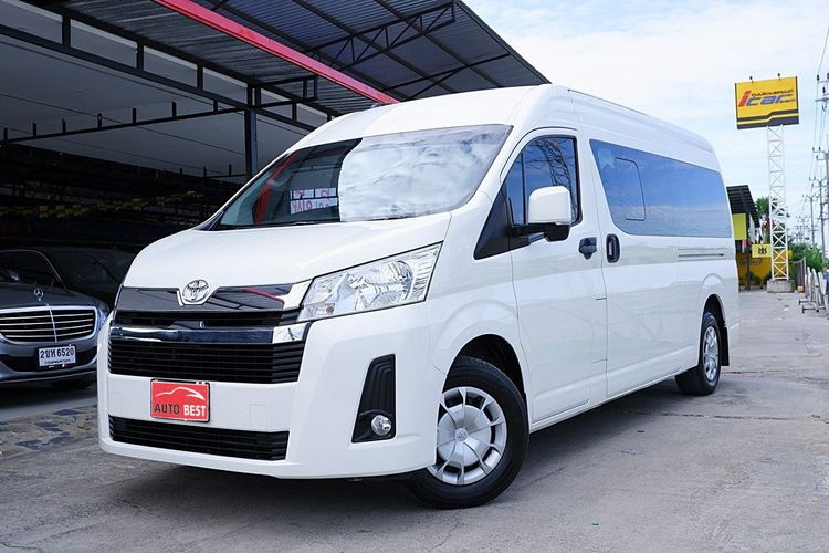 Toyota Commuter 2020 2.8 Van ดีเซล ไม่ติดแก๊ส เกียร์อัตโนมัติ ขาว
