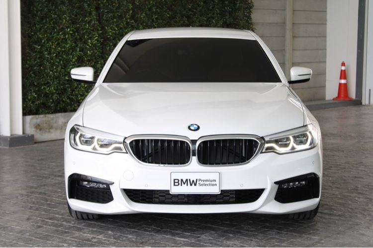 BMW Series 5 2019 520d Sedan ดีเซล ไม่ติดแก๊ส เกียร์อัตโนมัติ ขาว