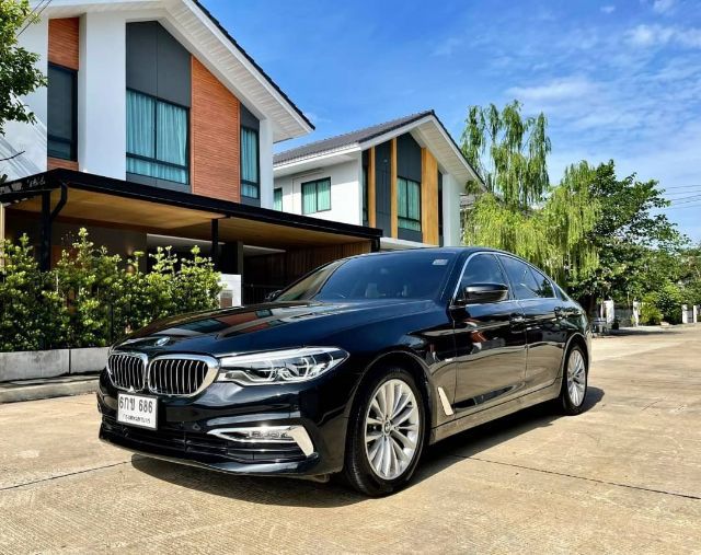 BMW Series 5 2017 520d Sedan ดีเซล ไม่ติดแก๊ส เกียร์อัตโนมัติ ดำ