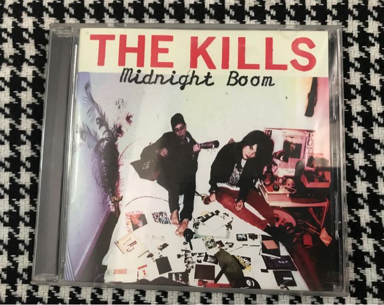 CD ซีดีเพลงสากล The KILLS 🎉🎉 midnight Boom  ปกสวย แผ่นสวย หายาก น่าสะสม รูปที่ 1