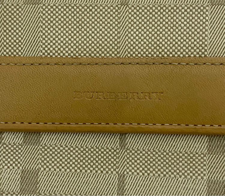 กระเป๋าสตางค์Burberry รูปที่ 3